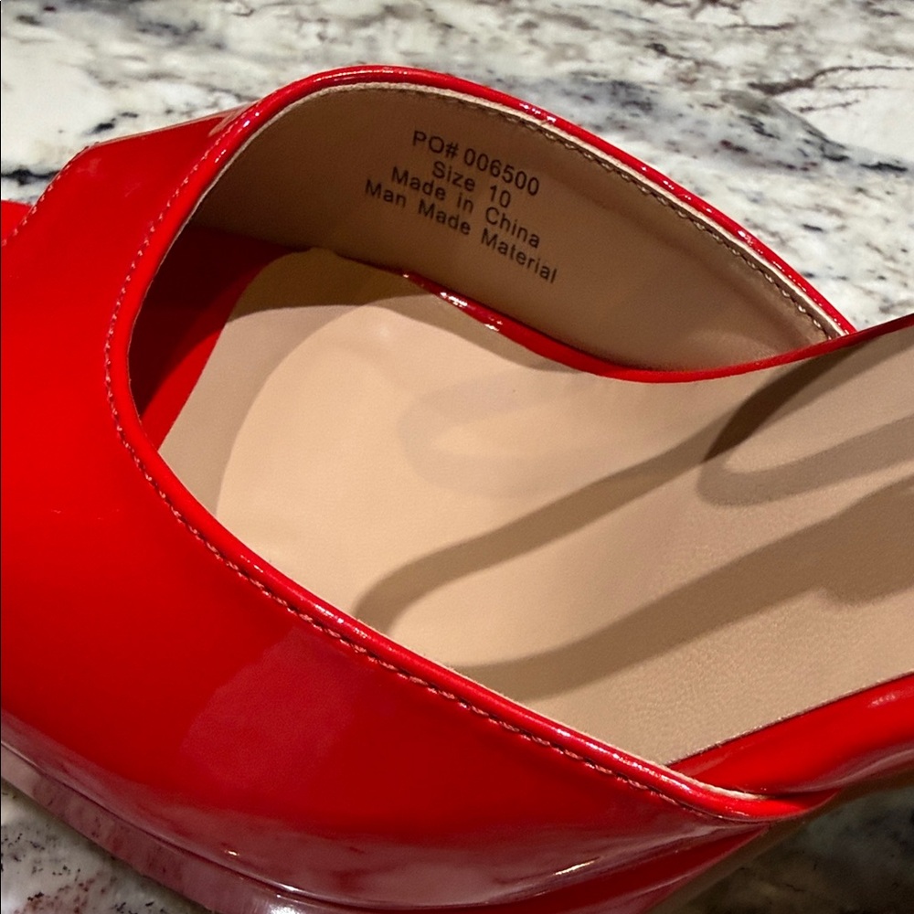 Journee Collection Red Platform Heels - Picture 3 of 6
